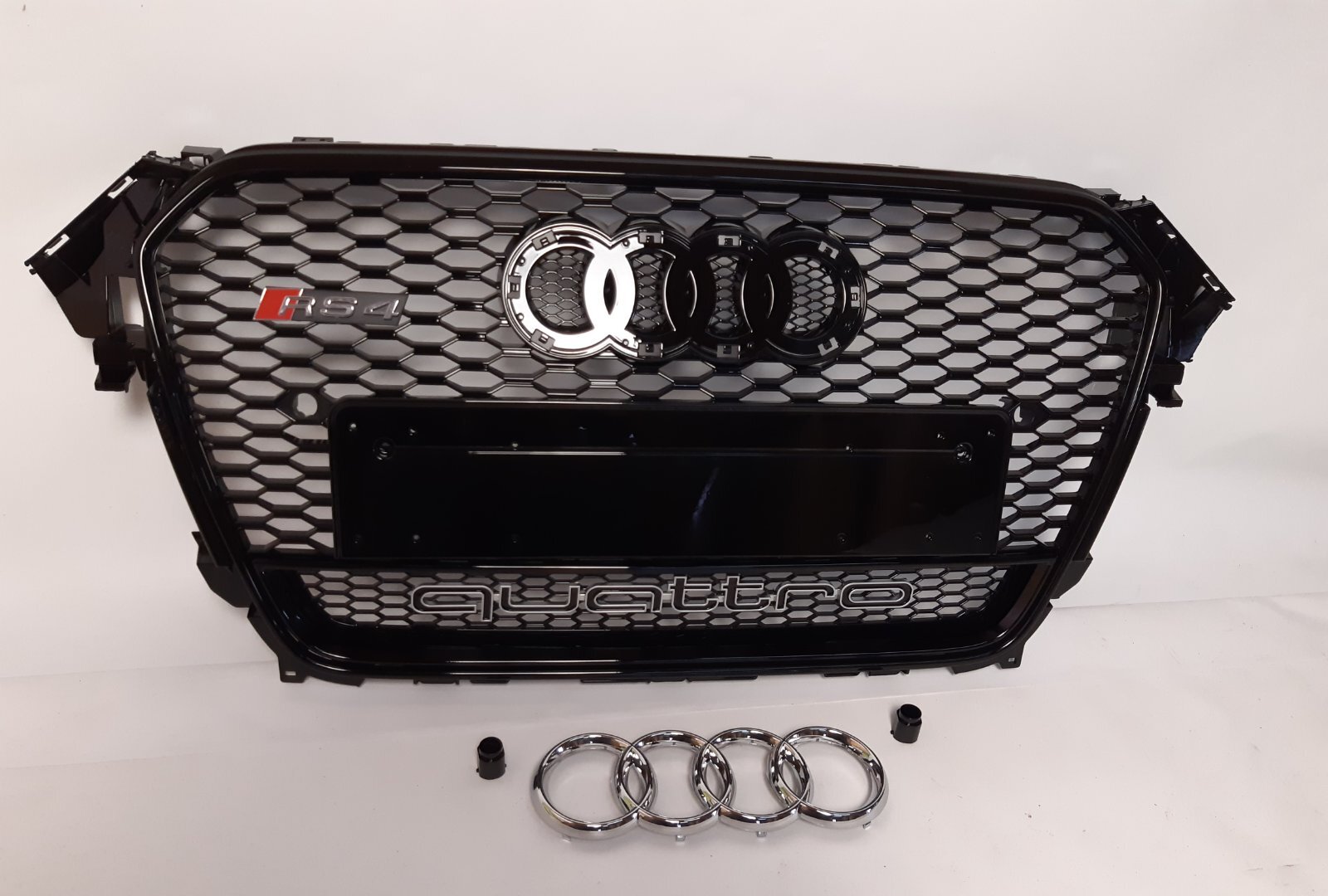  2011-2014 B8 po liftingu styl RS4 Black Quattro